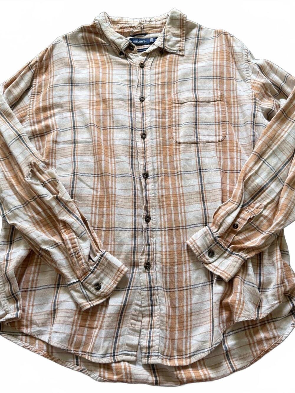 ConsensUs Mens XL Cream Tan Plaid Brushed Flannel Shirt Distressed Grunge